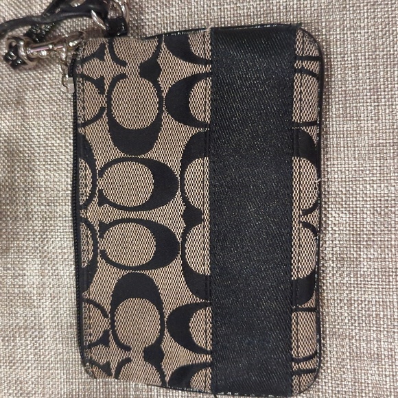 Coach Black Stripe Classic Monogram Jacquard Wristlet - Picture 2 of 12